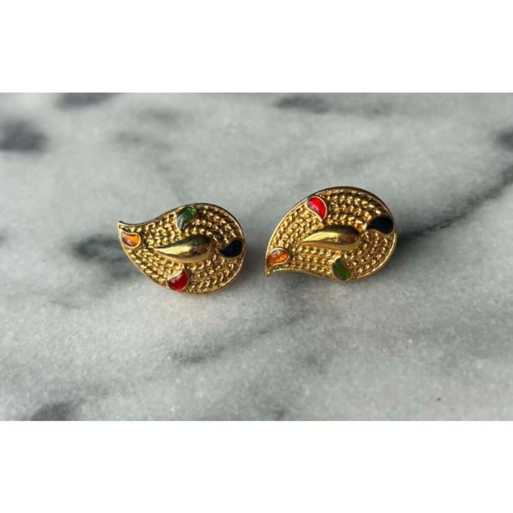 Avon Paisley Colors Teardrop Shape Gold Tone Clip On Earrings Vintage
